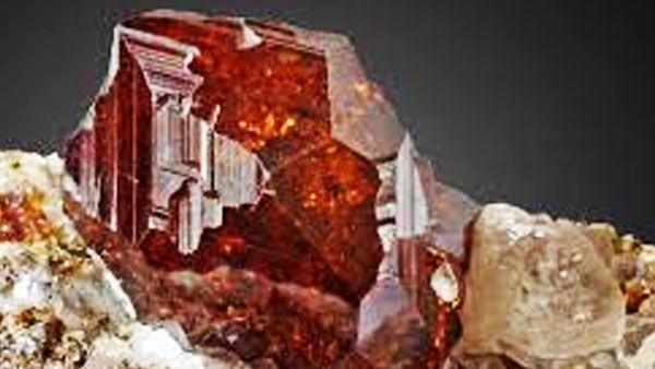January Birthstone: Garnet