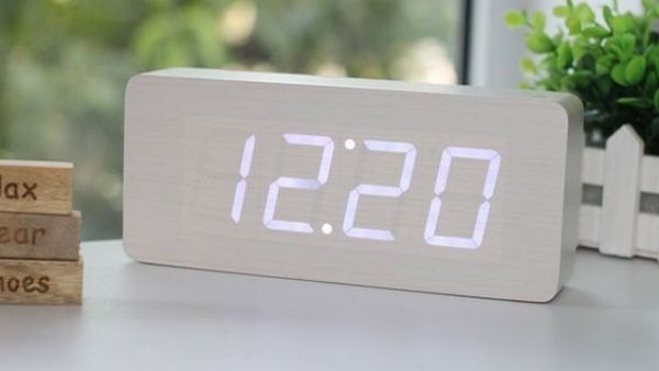 7. Projection clock
