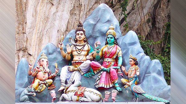 7. Gangaur (Monday, 04 April 2022)