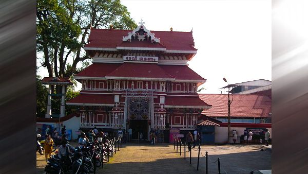 2. Paramekkavu Bagavathi Temple