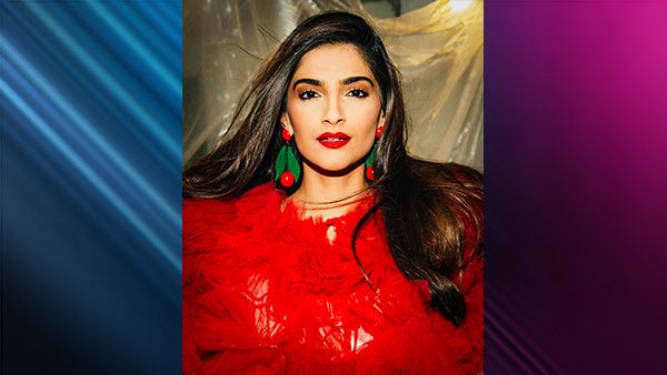 Bold Red Lips Bold Red Lips