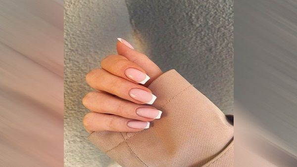 Get The Classic French Nails