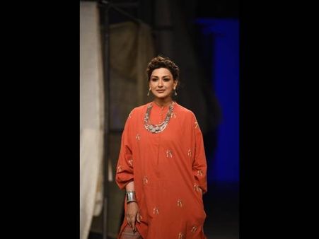 3. Sonali Bendre 3. Sonali Bendre