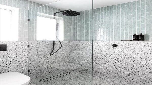 Opt for a transparent Shower Room