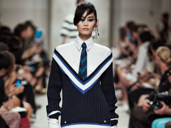 ફેશનમાં પણ છવાયુ ક્રિકેટ ફિવર, મોડલ રેમ્પ પર ઉતરી ક્રિકેટ ક્લોથમાં