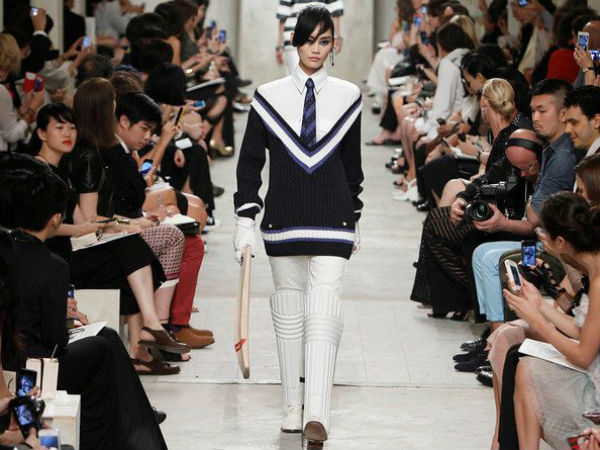 ફેશનમાં પણ છવાયુ ક્રિકેટ ફિવર, મોડલ રેમ્પ પર ઉતરી ક્રિકેટ ક્લોથમાં