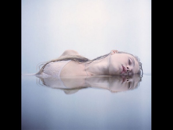 બેસ્ટ અને સુંદર રિફ્લેક્શન ફોટોગ્રાફી