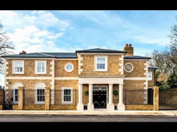 9. ફર્નીચર