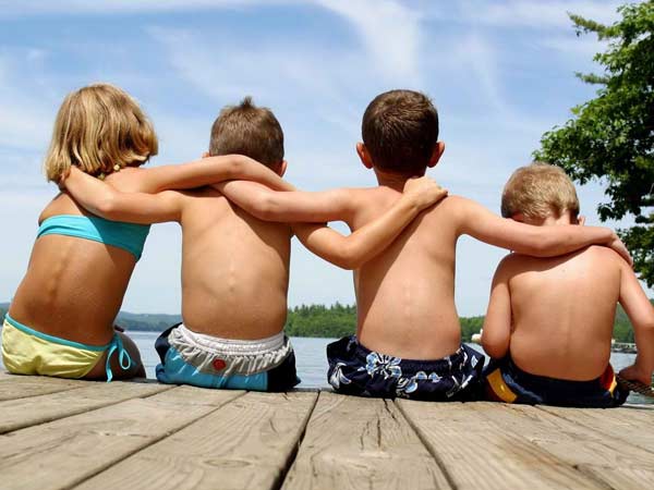 હર એક ફ્રેંડ કમીના હોતા હૈ..