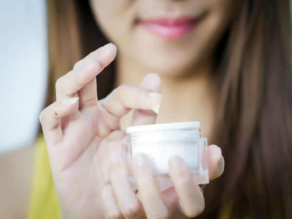 40 પછી પણ દેખાવા માંગો છો યુવાન ? તો અપનાવો આ બ્યુટી ટિપ્સ