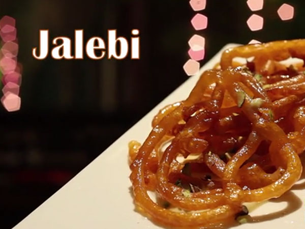 આવો બનાવીએ રસીલી જલેબી આવો બનાવીએ રસીલી જલેબી