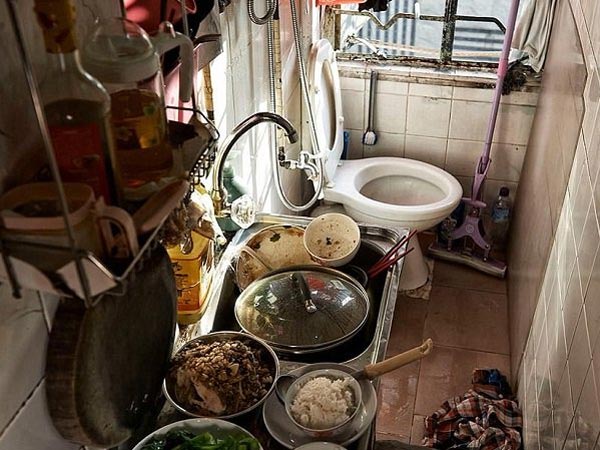 બહારથી જુઓ