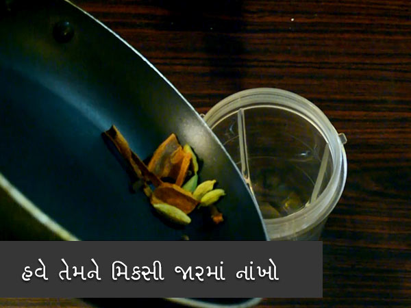 તહેવારોમાં જરૂર બનાવો આ સ્વાદિષ્ટ મિષ્ટી પુલાવ તહેવારોમાં જરૂર બનાવો આ સ્વાદિષ્ટ મિષ્ટી પુલાવ