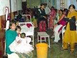 पूर्वांचल में फैले मस्तिष्क ज्वर की जानकारी लेने पहुंचे गुलाम नबी आजाद