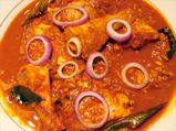 स्‍वादिष्‍ट मसालेदार फिश आम्‍बट