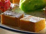 मिलावट के इस दौर में,  घर पर बनाये शुद्ध 'बेसन की बर्फी' 