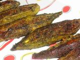 पूड़ी के साथ खाएं भरवां करेला/कलौंजी 