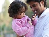 एक पिता को पिता बनने से डर क्‍यूं लगता है? जानिये 10 कारण 