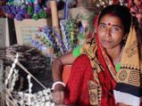 सिस्‍टर्स इन आर्म्‍स - महिला दिवस पर रंग दे की पहल 