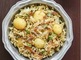 हैदराबादी आलू दम बिरयानी 
