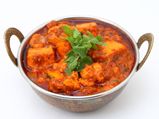   मसालेदार पनीर और चिकन ग्रेवी 