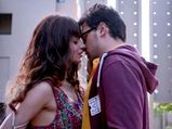 जानें, किन कारणों से लड़के देखते हैं लड़कियों के Lips