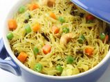   ढेर सारी सब्‍जियों के साथ बनाइये सेमिया बिरयानी 
