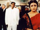 क्‍या आज भी वो अपने Ex के बारे में सोंचती है? जानें इन संकेतों  से