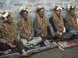 Omg..!!  तो इस वजह से इस गांव की औरतें करती है 5 मर्दों से शादी 