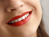 अपर लिप के अनचाहे बाल हटाने के अपनाएं ये नुस्‍खे