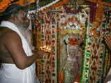 ये है डॉक्‍टर हनुमान का मंदिर सिर्फ भभूति से ही हो जाता है कैंसर का ईलाज 