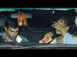 क्‍यूं.. मीडिया से चेहरा बच बचाकर चेहरा छिपा रही है बिपाशा.. 