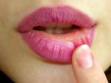  LIP SCRUBS: सर्दियों में फटे होंठो को ऐसे बनाएं बेबी सॉफ्ट 