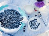 जैसे-जैसे बढ़ने लगे उम्र, डाइट में शामिल करें ये 10 Foods