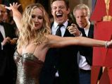 Oscars 2018: सेलेब्रिटियों ने Black को किया ditch, पहनी रंगीन Dresses 