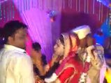  वरमाला में भरे स्‍टेज पर दुल्‍हन ने जीजा को मारा थप्‍पड़, देखता ही रह गया दूल्‍हा 