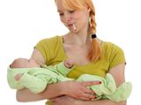 स्टडी, घर में जितने होंगे स्मोकर्स उतने कम समय के लिए शिशु करेगा स्तनपान