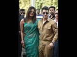 शादी के बाद सामने आई निकयंका की पहली तस्‍वीर, मांग में सिंदूर हाथों में चूड़ा पहने दिखी प्रियंका 