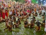 समुद्र मंथन में निकले अमृत कलश से जुड़ा है कुम्भ का रिश्ता!