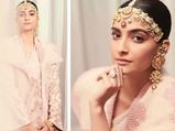 दोहा फैशन इवेंट में प्रिंसेस से कम नहीं दिखी सोनम, ट्रेडिशनल लुक पर फिदा हुए विदेशी फैंस 