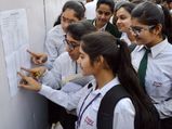 बोर्ड रिजल्ट: बच्चे की काबिलियत को अंकों से ना मापें, इन पर दे ध्यान