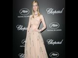 टाइट कपड़े पहनने से कांस फेस्टिवल में ये एक्‍ट्रेस हुई बेहोश, जाने  तंग कपड़े पहनने के नुकसान 