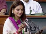  मंगल सूत्र से लेकर चूड़ा, शादी के बाद न्‍यूली ब्राइड ऐसे तैयार होकर जाएं ऑफिस 