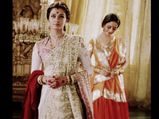 विवाहित महिलाएं दूसरों के साथ भूलकर भी ना बांटे ये 7 चीजें, पति का प्यार हो जाएगा कम