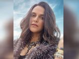 नेहा धूपिया ने कराया ग्लैमरस अंदाज में फोटोशूट, देखें स्टाइलिश लुक