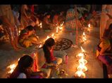 कार्तिक पूर्णिमा के दिन इनमें से कर लें कोई एक उपाय, धन प्राप्ति की खुलेंगी राहें 