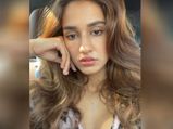 दिशा पटानी जैसा दिखने के लिए सीखें उन्हीं से मेकअप, सीक्रेट नेचुरल लुक का खोल दिया राज