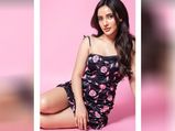 भूमि पेडनेकर और नेहा शर्मा ने मिनी ड्रेस में फ्लॉन्ट किया फिगर, किसके लुक ने आपको किया इंप्रेस 