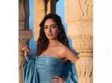 Celebrity Makeup Tips: यामी गौतम जैसा बोल्ड आई मेकअप लुक के लिए फॉलो करें ये स्टेप  