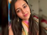 बिग बॉस 15 फेम तेजस्वी प्रकाश ग्लोइंग स्किन के लिए एलोवेरा जेल और बेसन से करती हैं फेशियल 